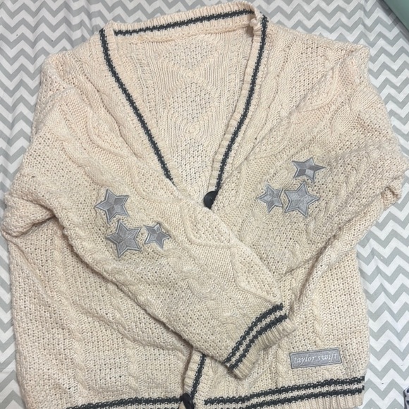 Taylor Swift Cream and Gray Cardigan Sweater